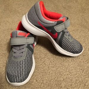 Girls New Nike tennis shoes